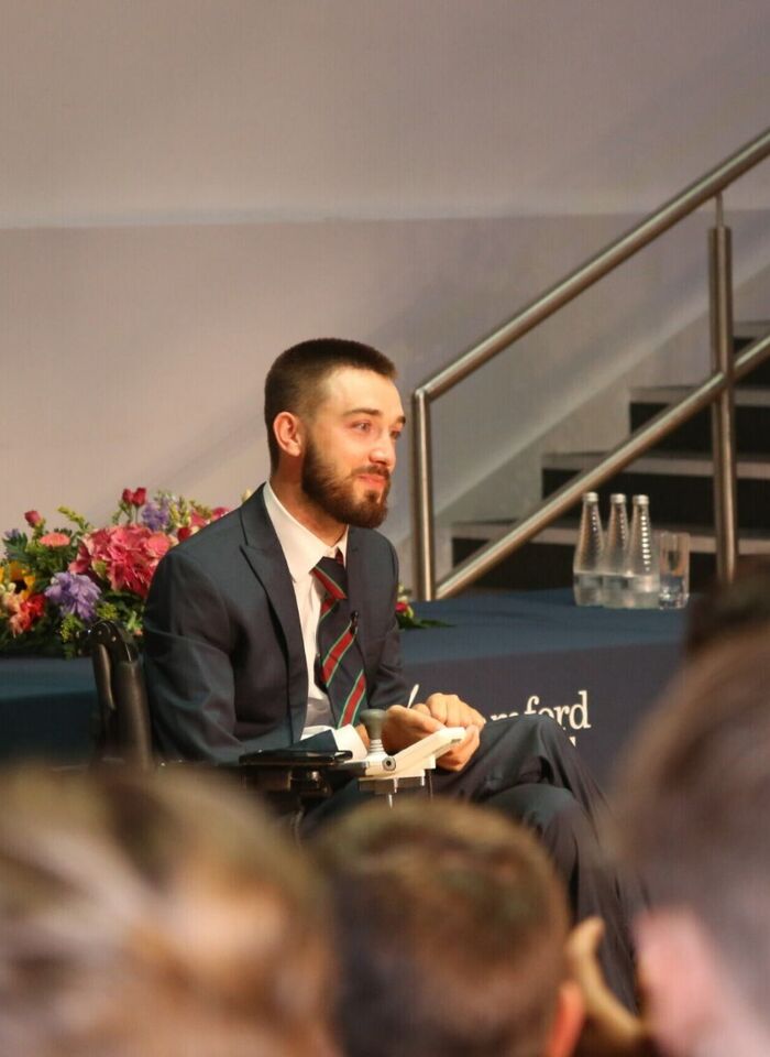 GEROGE ROBINSON (OS 17):
Actor, star of Netflix's Sex Education