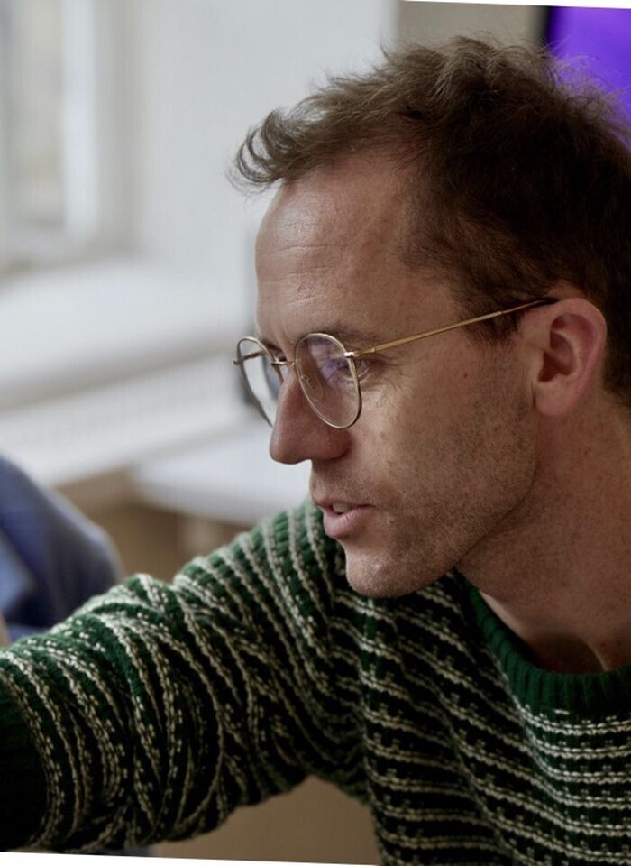 PETER BAYNTON (OS 01): 
Oscar and Emmy award-winning filmmaker; works include The Boy, The Mole, The Fox and The Horse and The Tiger Who Came To Tea