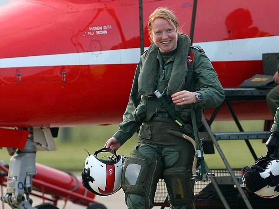 KIRSTY MURPHY (OS 95): 
First female Red Arrows pilot