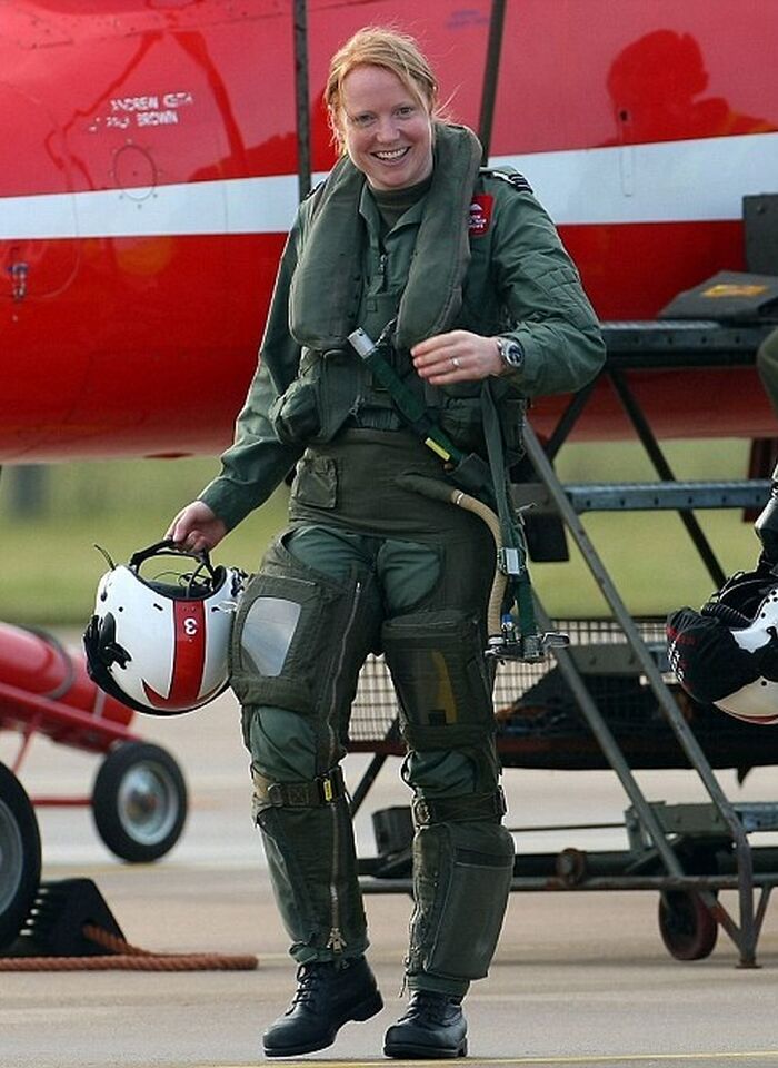 KIRSTY MURPHY (OS 95): 
First female Red Arrows pilot
