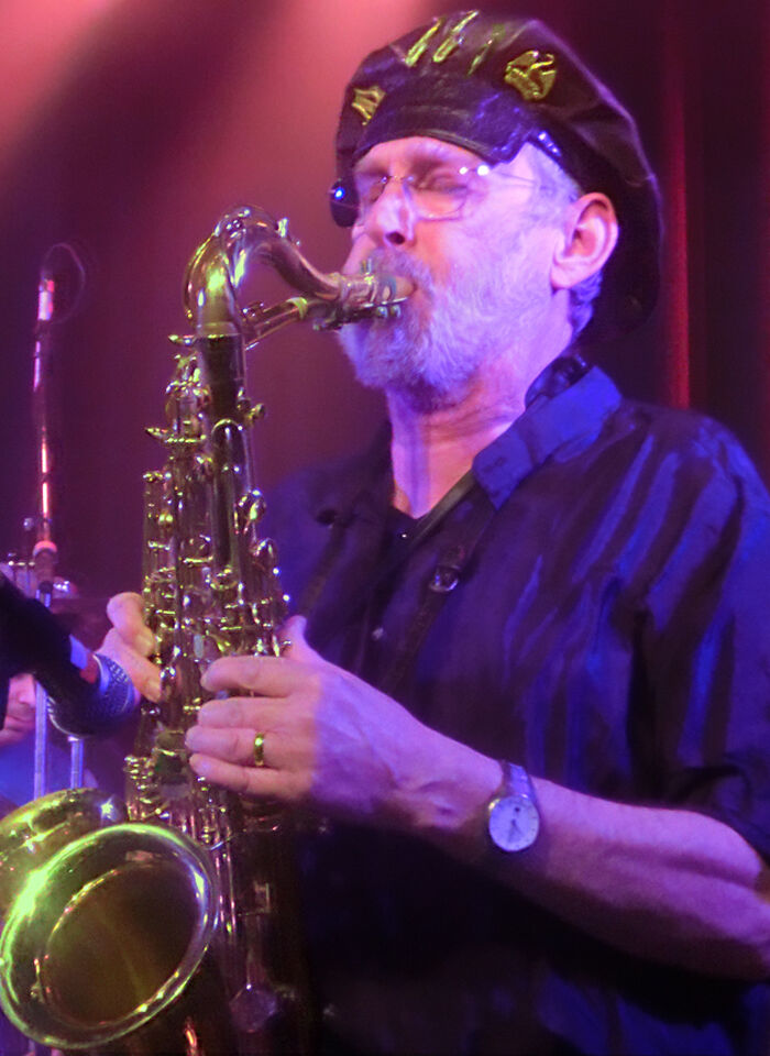 DAVID JACKSON (OS 65): 
Musician in the prog rock band Van der Graaf Generator