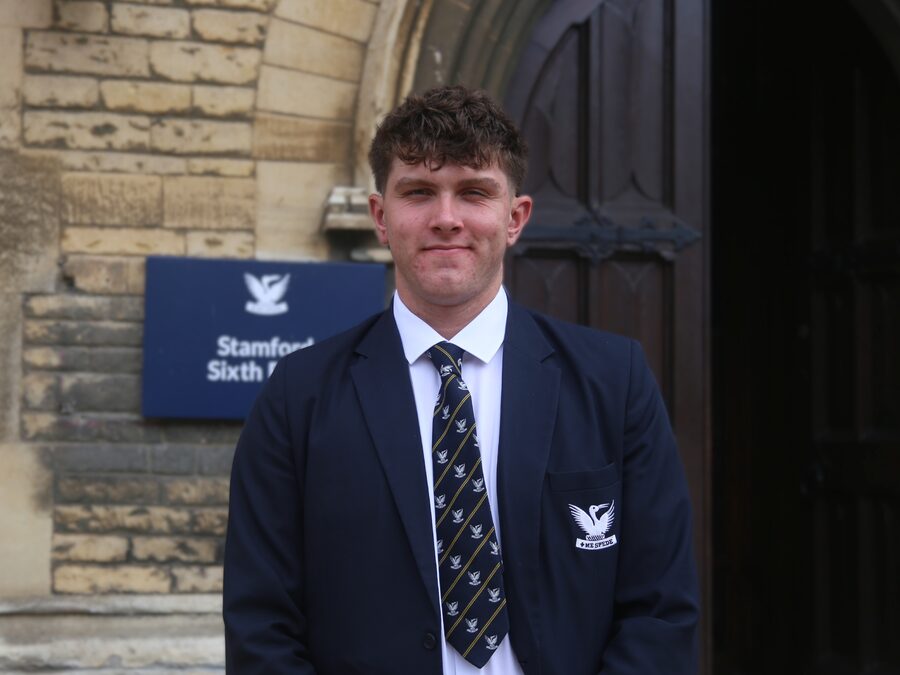 Stamford School's Alex Signs First Professional Contract with Leicestershire County Cricket Club