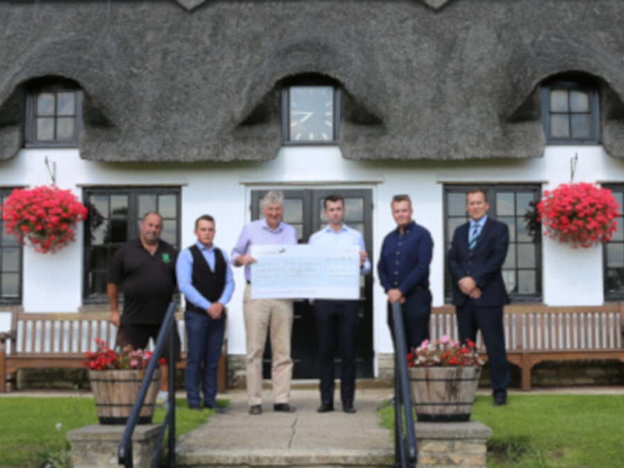 SES support local cricket team to raise £415 for Anna’s Hope